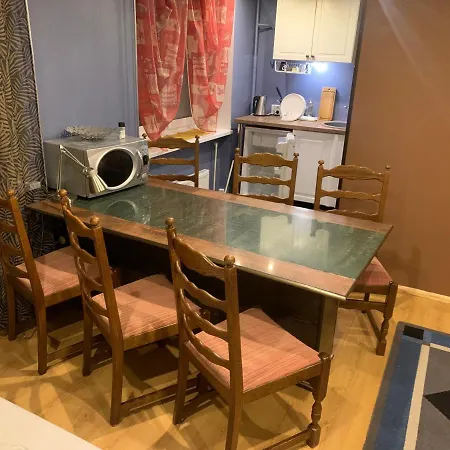 Uus 13b, Beautiful 3-bedroom - 3 Big Beds アパート タルトゥ