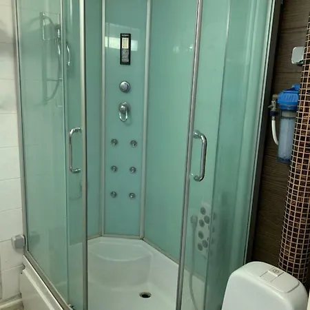 Uus 13b, Beautiful 3-bedroom - 3 Big Beds Apartment *
