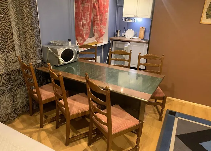 Uus 13b, Beautiful 3-bedroom - 3 Big Beds Lägenhet Tartu